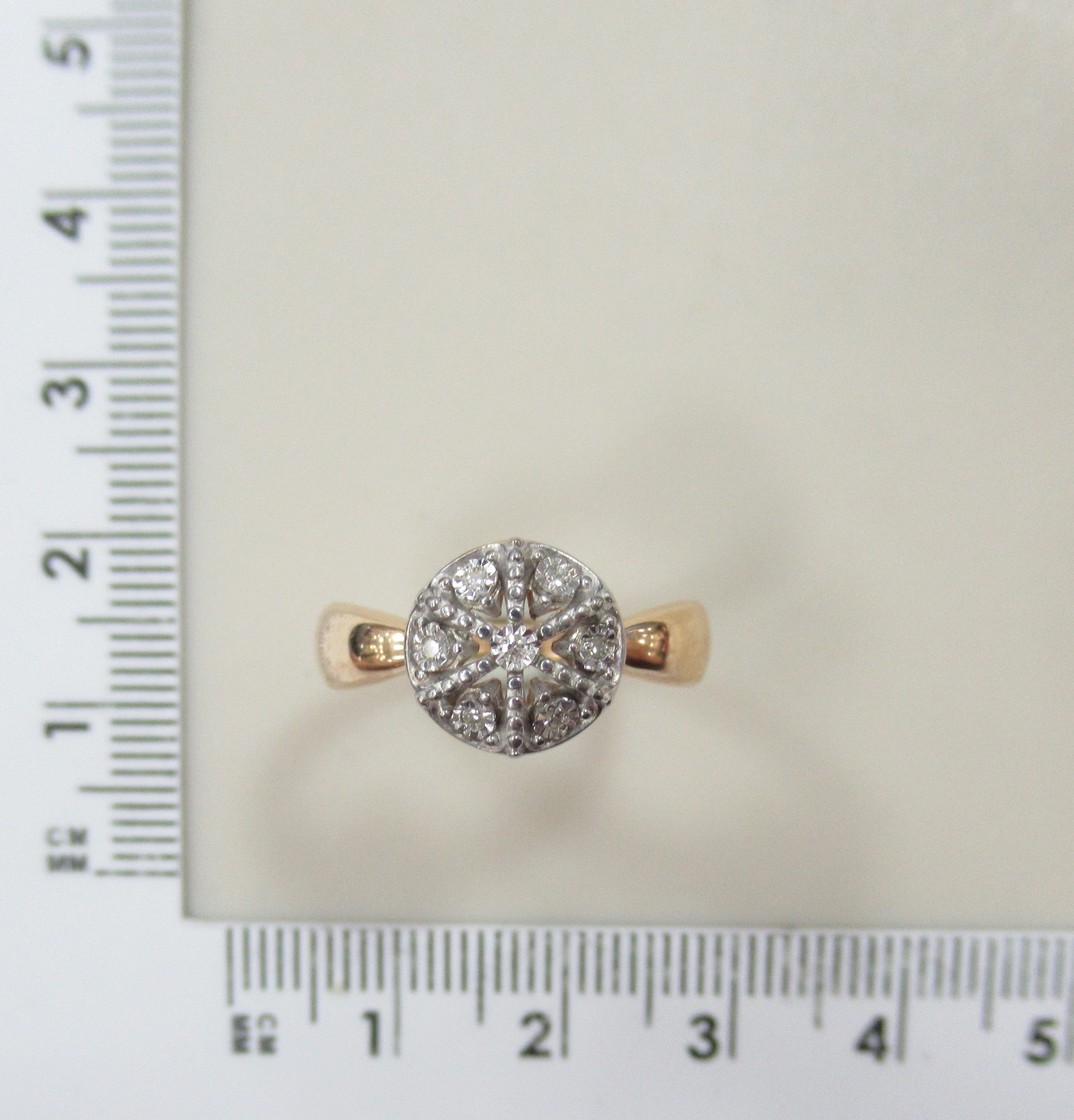 Серебряное кольцо с бриллиантами